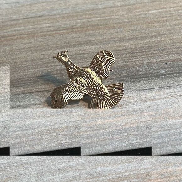 Pheasant In Flight Gold Tone Hand Crafted Lapel Pin - Picture 6 of 6